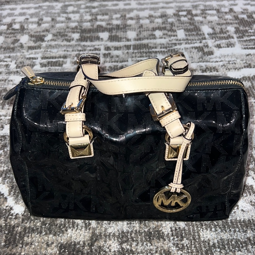 Michael Kors shinny black purse